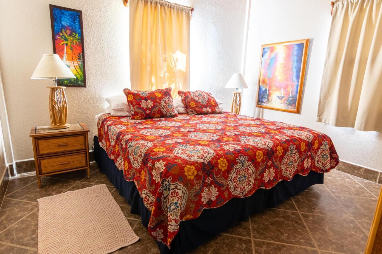 Lighthouse Beach Villas San Pedro  Extérieur photo