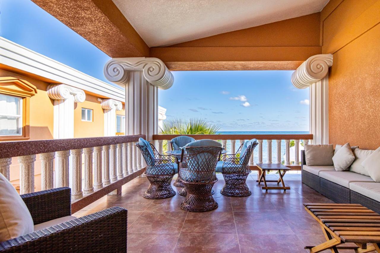 Lighthouse Beach Villas San Pedro  Extérieur photo