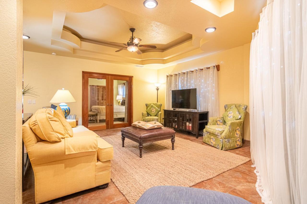 Lighthouse Beach Villas San Pedro  Extérieur photo