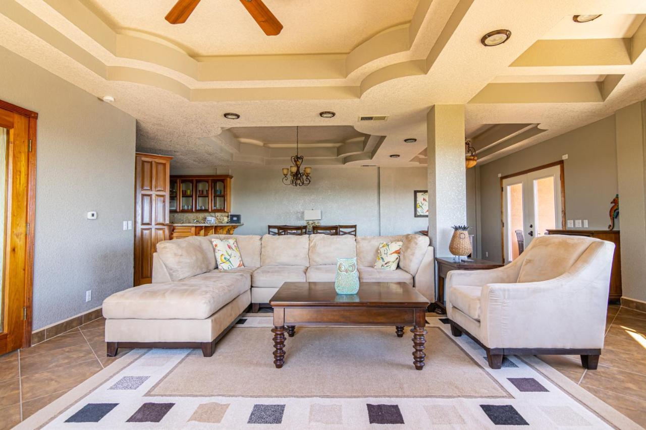 Lighthouse Beach Villas San Pedro  Extérieur photo