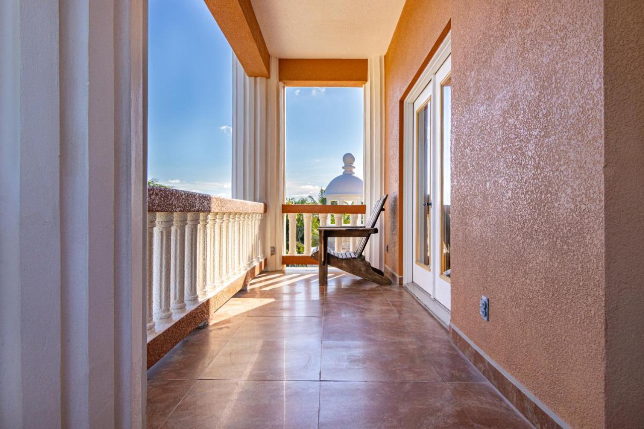 Lighthouse Beach Villas San Pedro  Extérieur photo